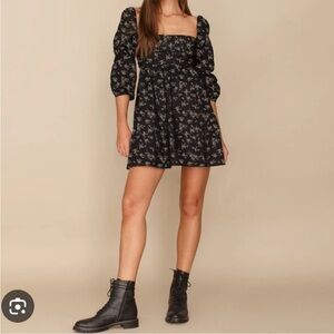 ⭐️ NEW Exlura Black Floral Long Sleeve Mini Dress size small